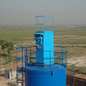 大型倉頂脈沖單機除塵器 高效環(huán)保設備助力工業(yè)清潔生產